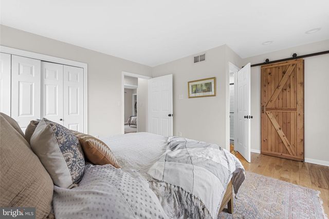 16045 HAMILTON STATION RD, Waterford, VA 20197
