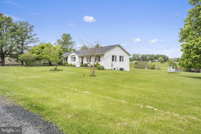 16045 HAMILTON STATION RD, Waterford, VA 20197
