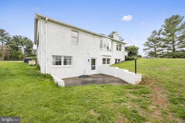 16045 HAMILTON STATION RD, Waterford, VA 20197