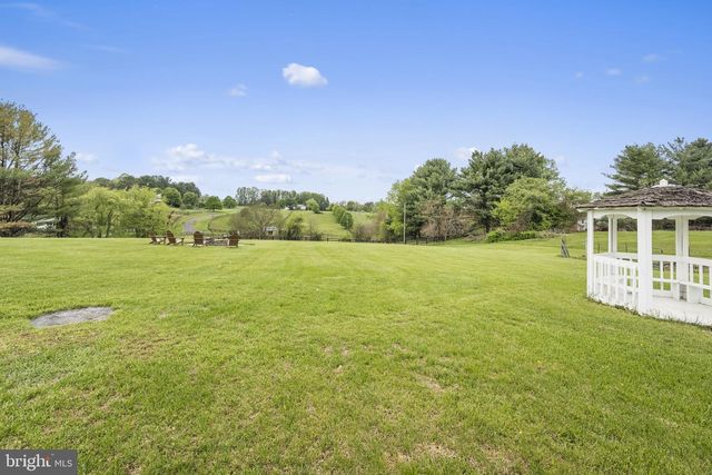 16045 HAMILTON STATION RD, Waterford, VA 20197