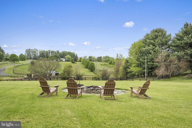 16045 HAMILTON STATION RD, Waterford, VA 20197