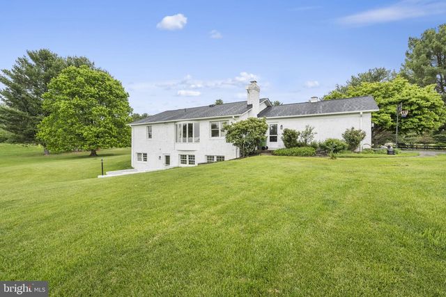 16045 HAMILTON STATION RD, Waterford, VA 20197