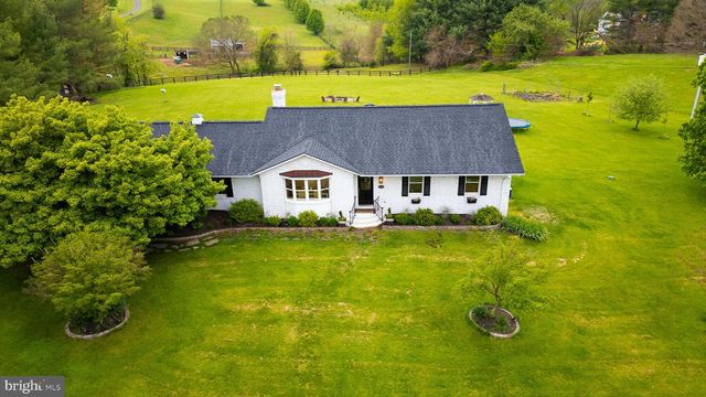 16045 HAMILTON STATION RD, Waterford, VA 20197