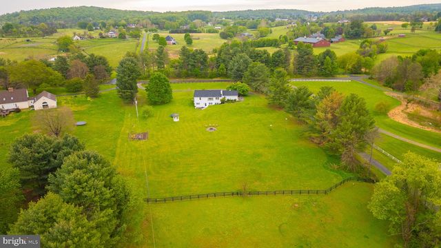 16045 HAMILTON STATION RD, Waterford, VA 20197