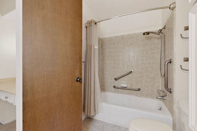 1305 Briarbrook Drive, Desoto, TX 75115