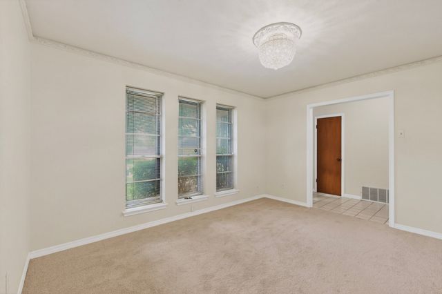 1305 Briarbrook Drive, Desoto, TX 75115