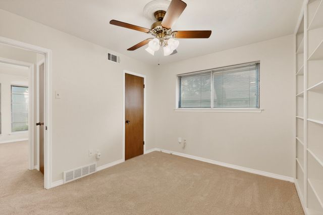1305 Briarbrook Drive, Desoto, TX 75115