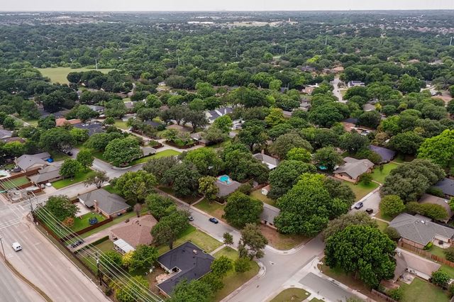 1305 Briarbrook Drive, Desoto, TX 75115