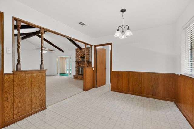 1305 Briarbrook Drive, Desoto, TX 75115