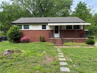 1610 Hooks Street, Greensboro, NC 27401