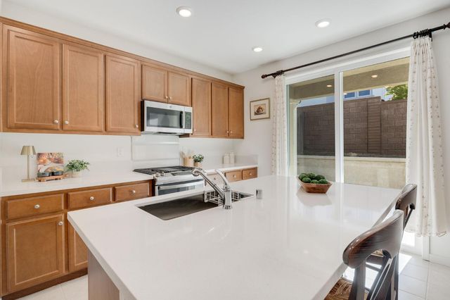 3452 Cantor Dr, Folsom, CA 95630