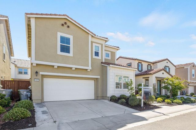 3452 Cantor Dr, Folsom, CA 95630