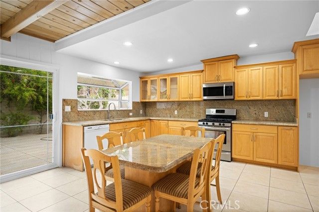 3029 Los Olivos, La Crescenta, CA 91214