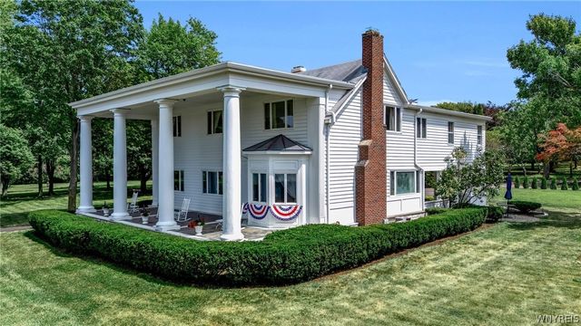 4261 Lake Shore Road, Hamburg, NY 14075