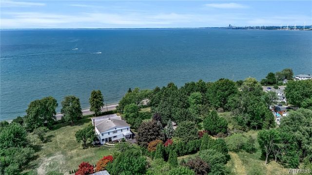 4261 Lake Shore Road, Hamburg, NY 14075