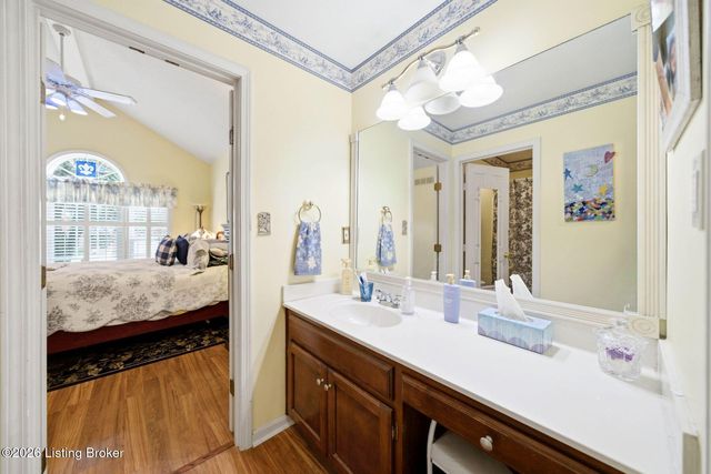 3521 Westwood Farms Dr, Louisville, KY 40220