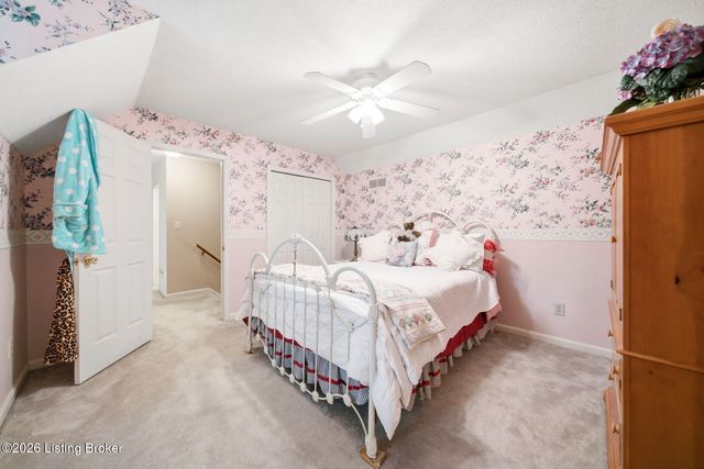 3521 Westwood Farms Dr, Louisville, KY 40220