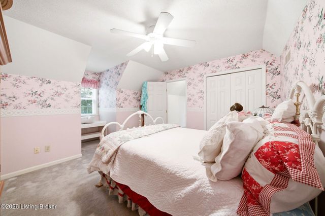 3521 Westwood Farms Dr, Louisville, KY 40220