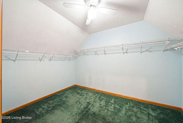 3521 Westwood Farms Dr, Louisville, KY 40220