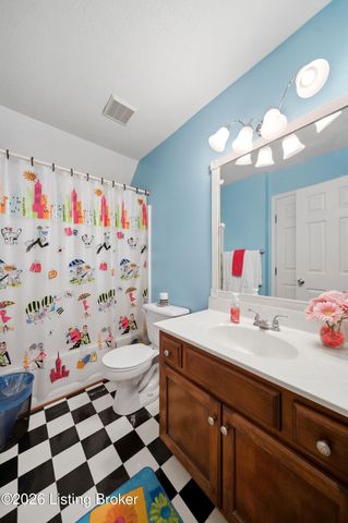 3521 Westwood Farms Dr, Louisville, KY 40220