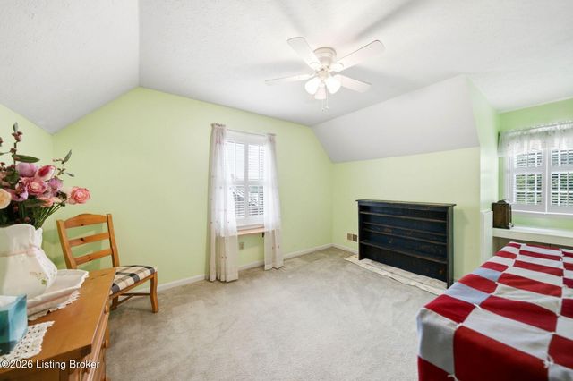 3521 Westwood Farms Dr, Louisville, KY 40220