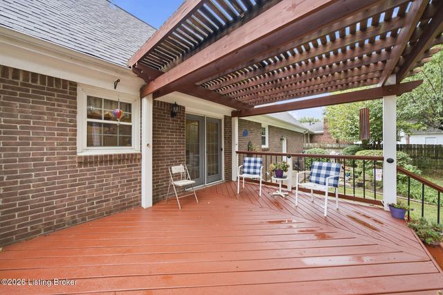3521 Westwood Farms Dr, Louisville, KY 40220