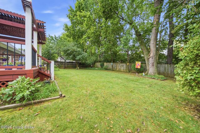 3521 Westwood Farms Dr, Louisville, KY 40220