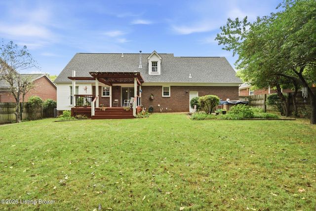 3521 Westwood Farms Dr, Louisville, KY 40220