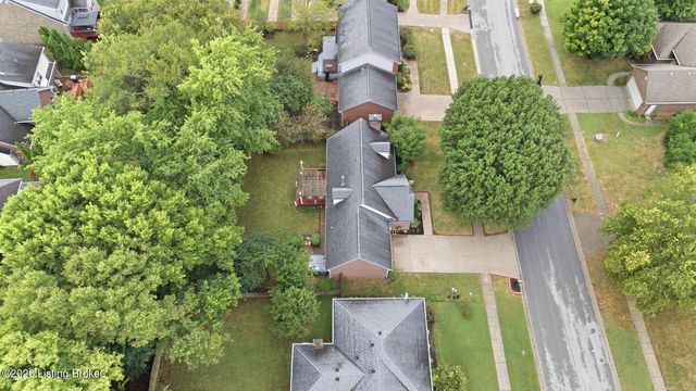 3521 Westwood Farms Dr, Louisville, KY 40220