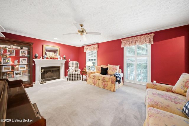 3521 Westwood Farms Dr, Louisville, KY 40220