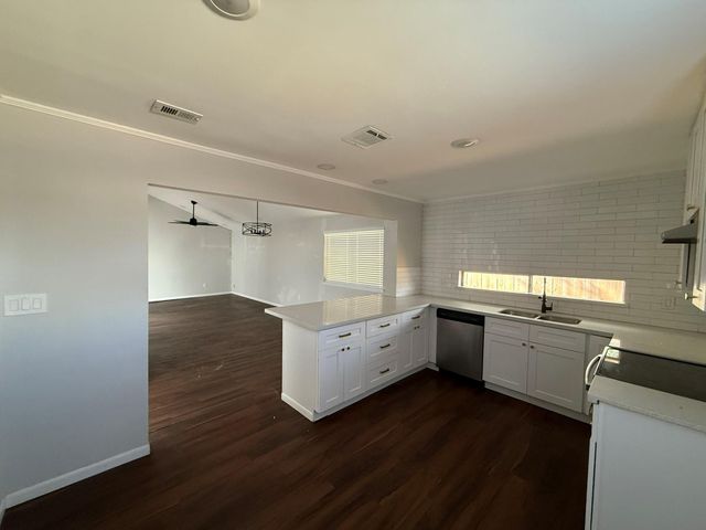 7807 Secretariat Lane, Houston, TX 77071