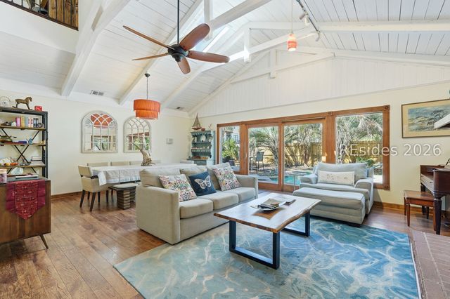 16 Dove St, Hilton Head Island, SC 29928