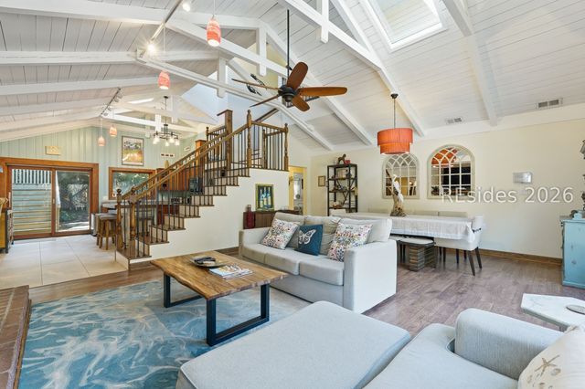 16 Dove St, Hilton Head Island, SC 29928