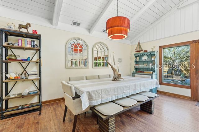 16 Dove St, Hilton Head Island, SC 29928