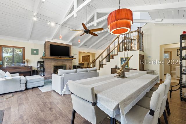 16 Dove St, Hilton Head Island, SC 29928