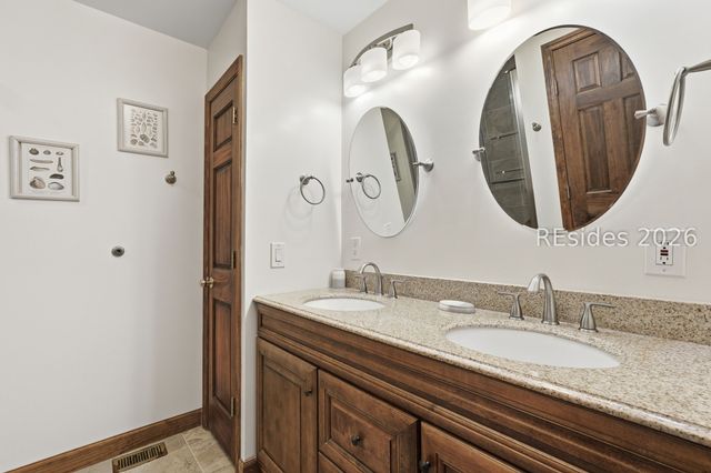 16 Dove St, Hilton Head Island, SC 29928