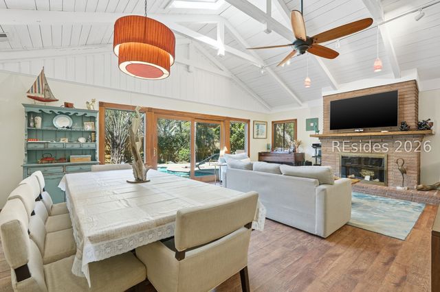 16 Dove St, Hilton Head Island, SC 29928