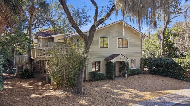 16 Dove St, Hilton Head Island, SC 29928