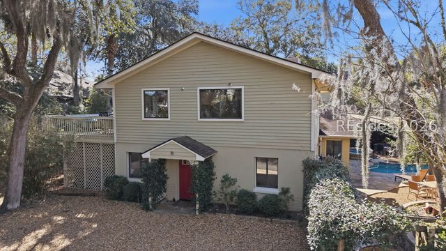 16 Dove St, Hilton Head Island, SC 29928