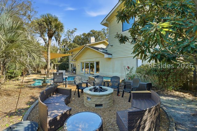 16 Dove St, Hilton Head Island, SC 29928
