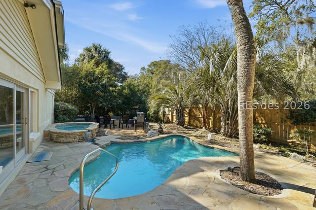 16 Dove St, Hilton Head Island, SC 29928