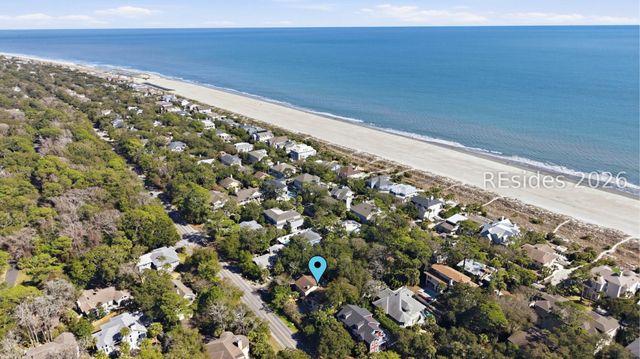 16 Dove St, Hilton Head Island, SC 29928