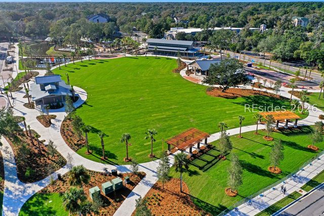 16 Dove St, Hilton Head Island, SC 29928