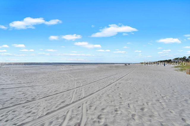 16 Dove St, Hilton Head Island, SC 29928