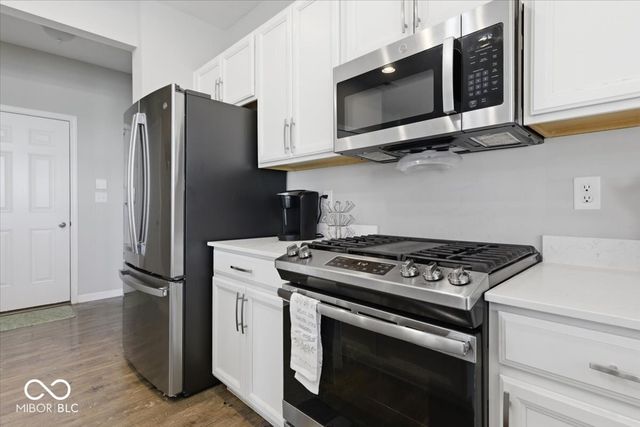 1276 Sanderling Drive, Greenwood, IN 46143