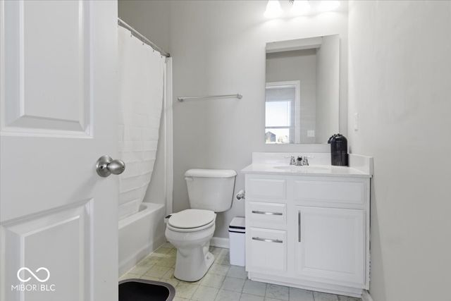 1276 Sanderling Drive, Greenwood, IN 46143