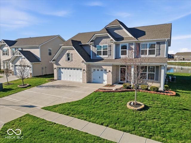 1276 Sanderling Drive, Greenwood, IN 46143