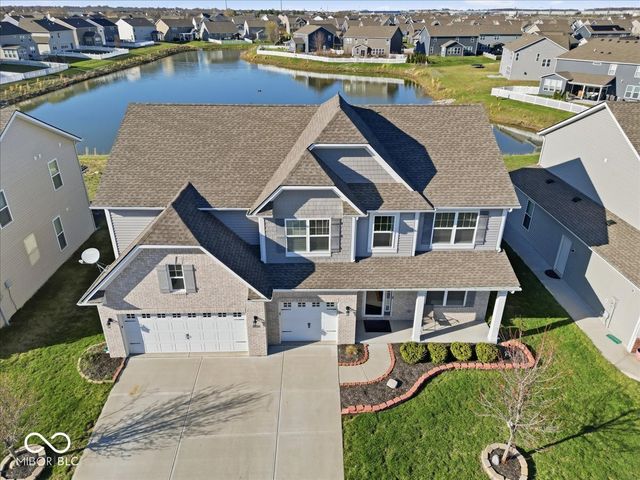 1276 Sanderling Drive, Greenwood, IN 46143