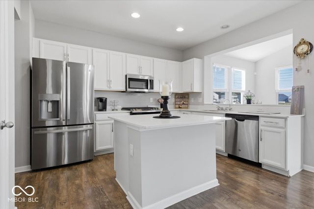 1276 Sanderling Drive, Greenwood, IN 46143