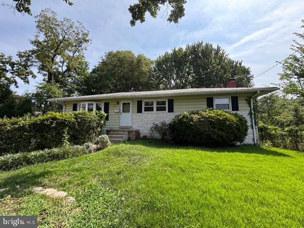 502 KIBLER CIR SW, Vienna, VA 22180